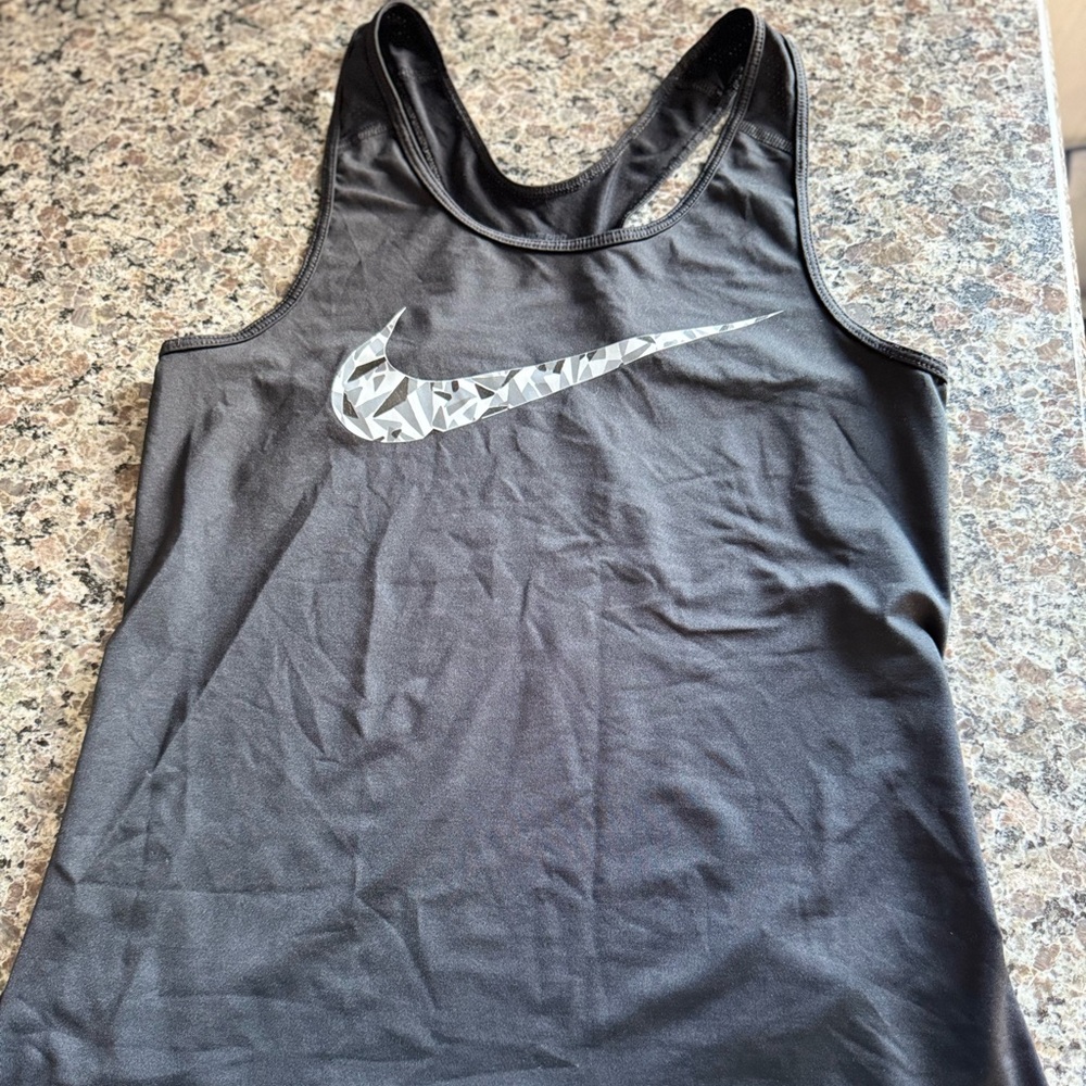 Nike women’s dri-fit tank